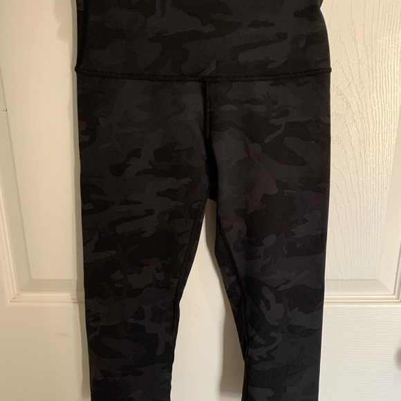 COPY - Lululemon wonder under crops - Picture 5 of 6